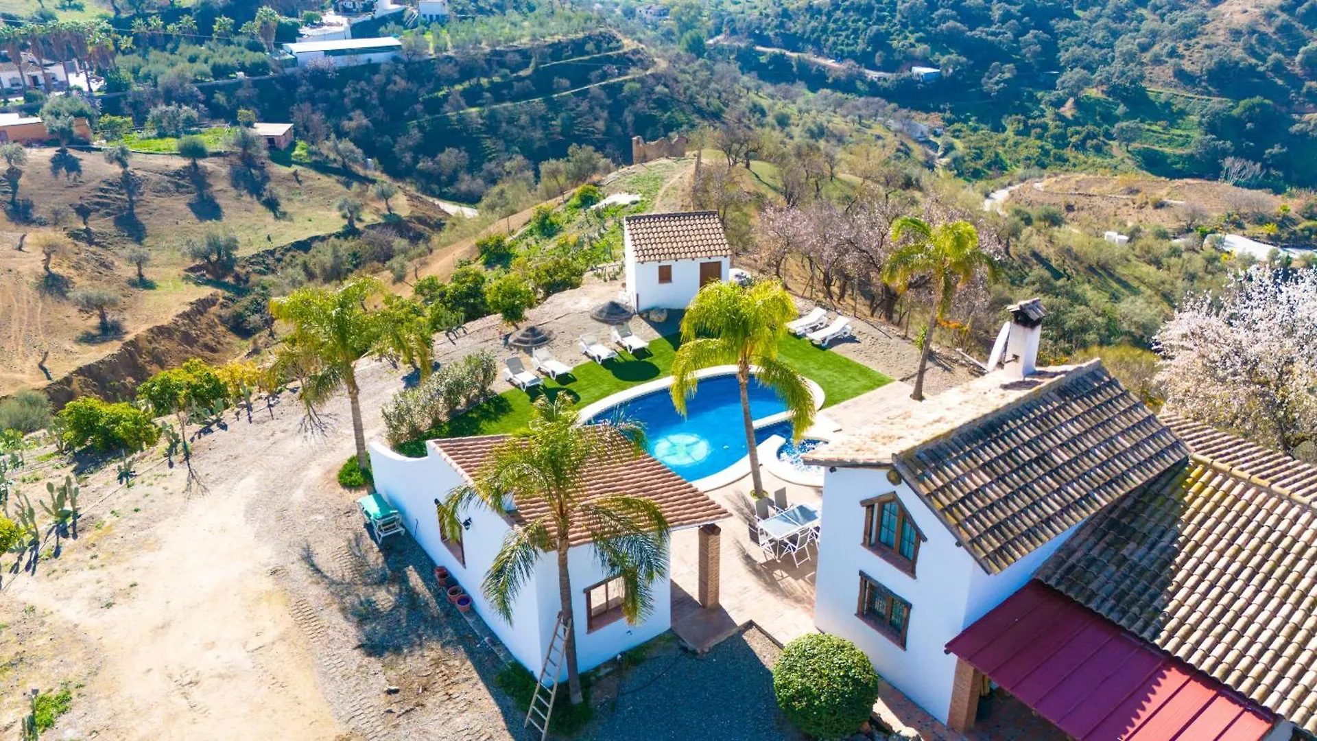 Finca El Cerro - Piscina Y Jacuzzi Малага Шале