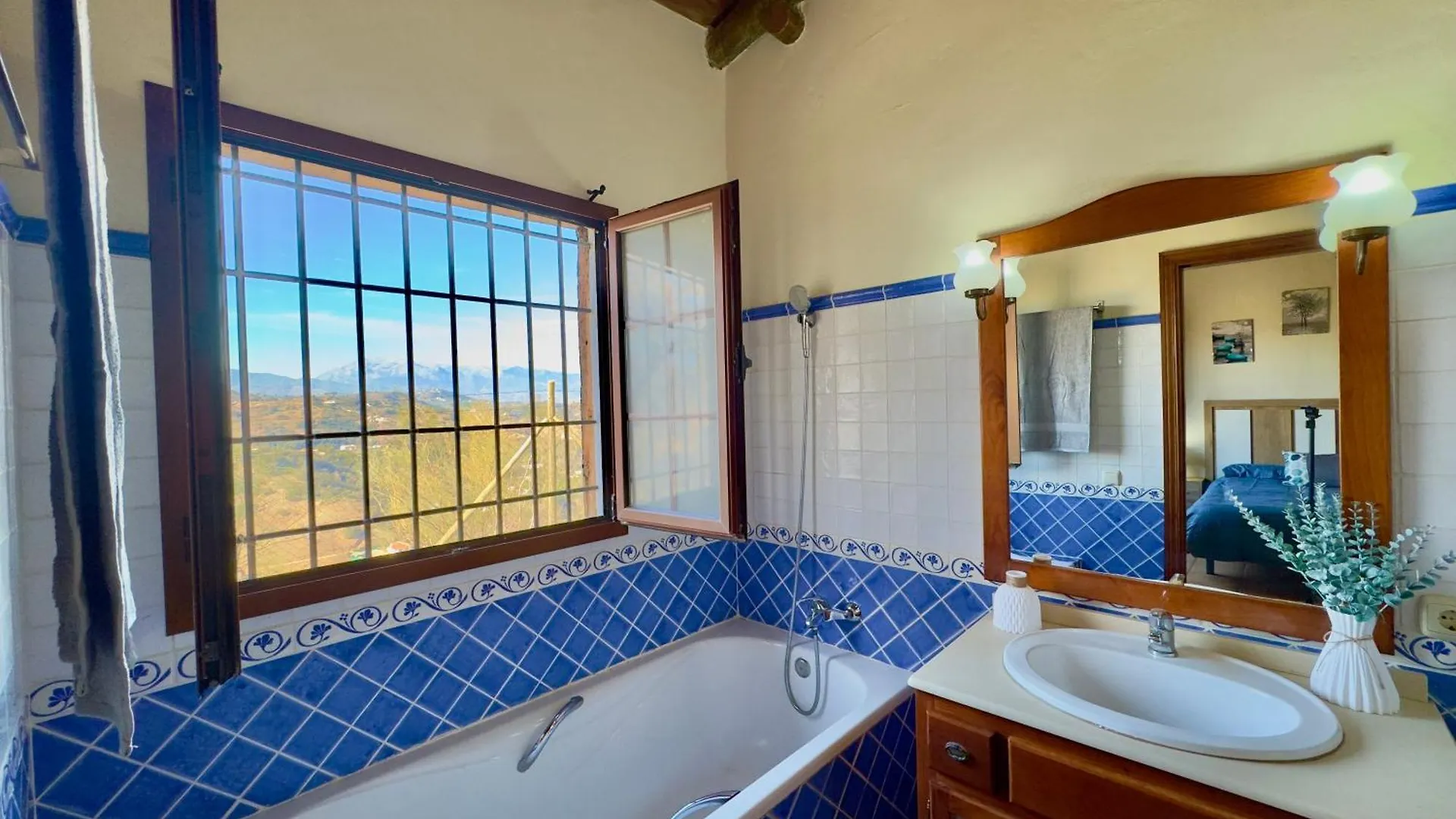 Finca El Cerro - Piscina Y Jacuzzi Малага