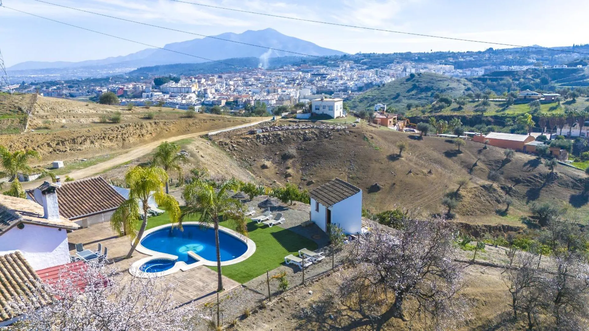 Шале Finca El Cerro - Piscina Y Jacuzzi Малага